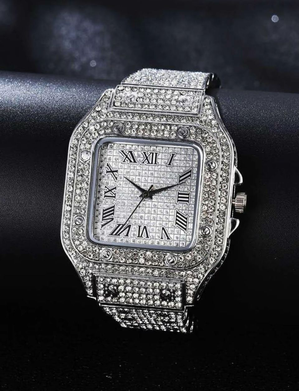 Men&#39;s Sparkly Luxury Rhinestone Decorated Square Dial Analog Quartz watch.
