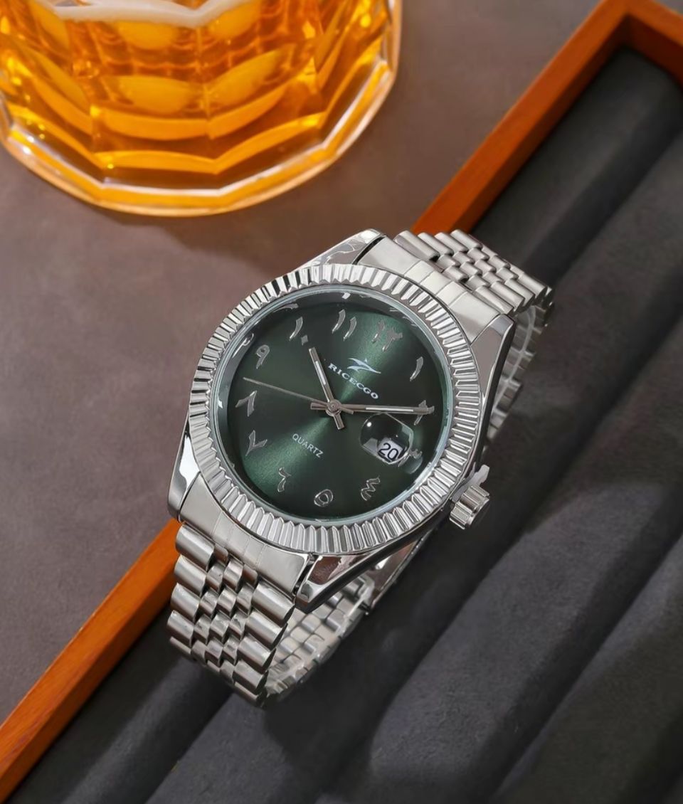 Round dial silver watch