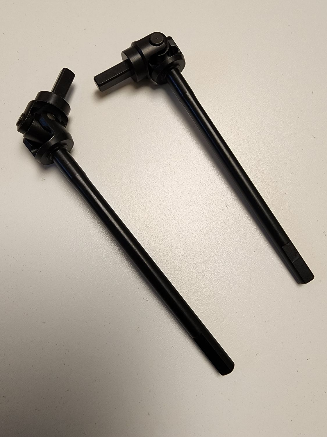 Capra 1.9 Front U-Joint Axle Shafts