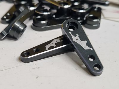 Dlux Servo Horn