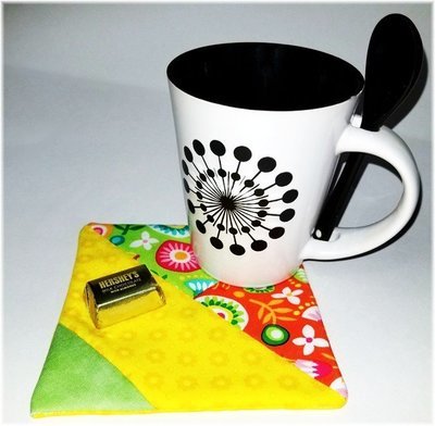 Stitch N&#39; Flip Mug Rug Block #1 ITH