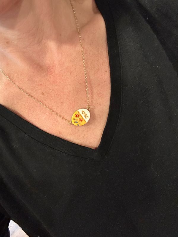 Arrow/Tulip Oval Necklace