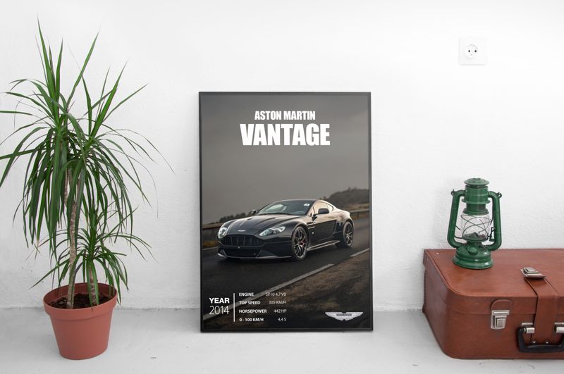 Aston Martin Vantage Постер (2014)