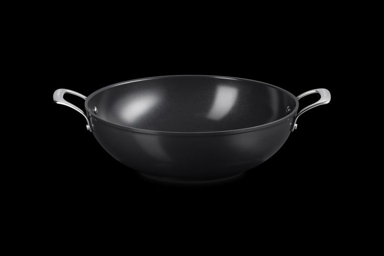 Le Creuset Essential Ceramic Wokpan 30cm
