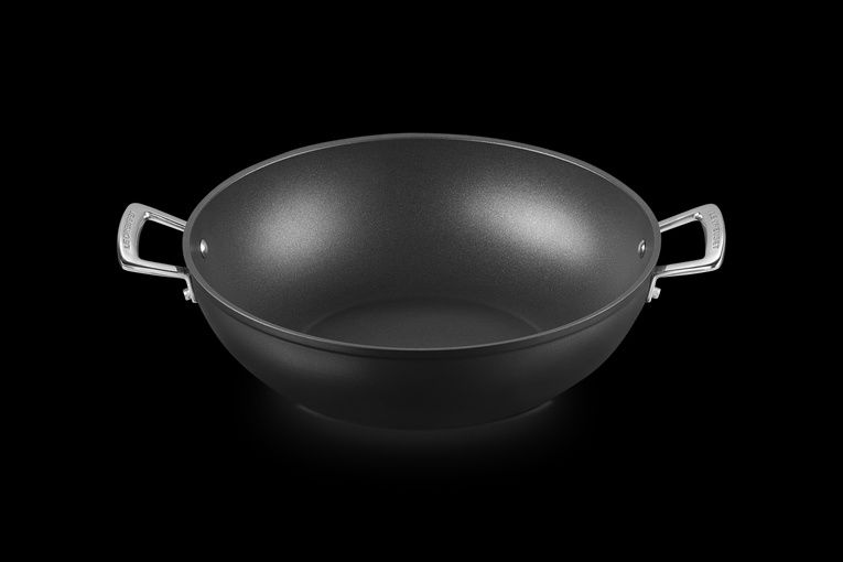 Le Creuset Wok  anti aanbaklaag 32 cm met 2 handvatten