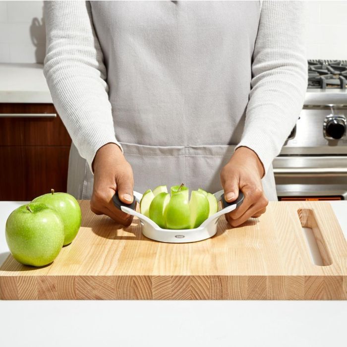 Oxo  Appeldeler, met verhoogde grepen