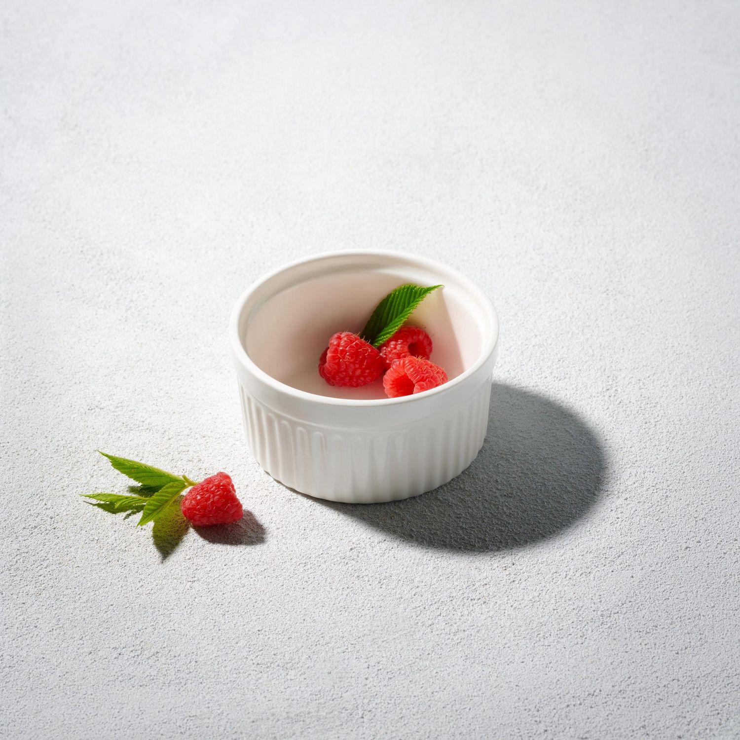 Vikko Lightning - White Round Ramekin 7.5 oz 4"