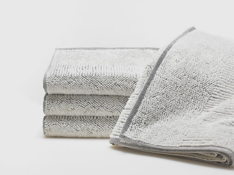 AURA TOWEL