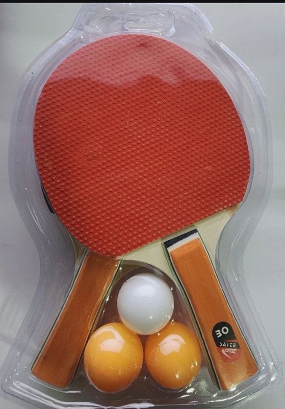 10" PINGPONG RACKET W 2 PINGPANGS
