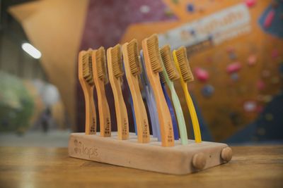Lapis Wooden Brush