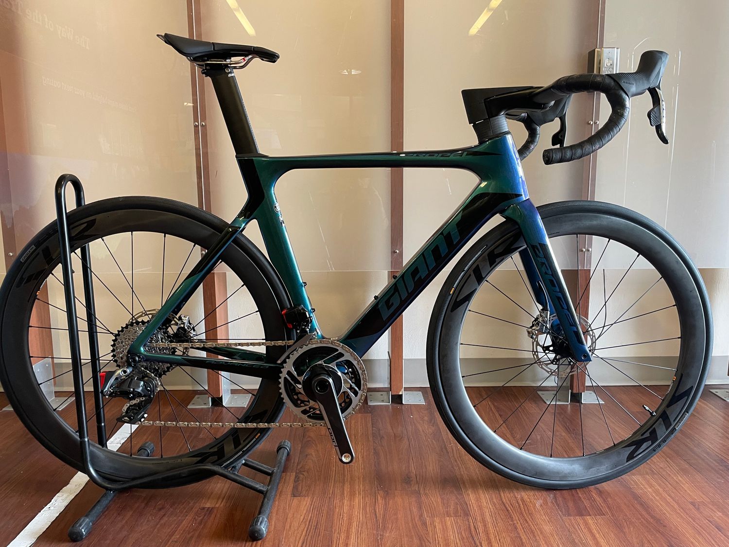 Giant Propel Advanced RED AXS 2x Med