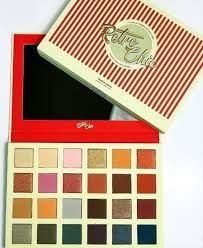 Retro chic KARABEAUTY