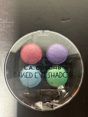 4 COLOR BAKED EYESHADOW   LA COLORS 423