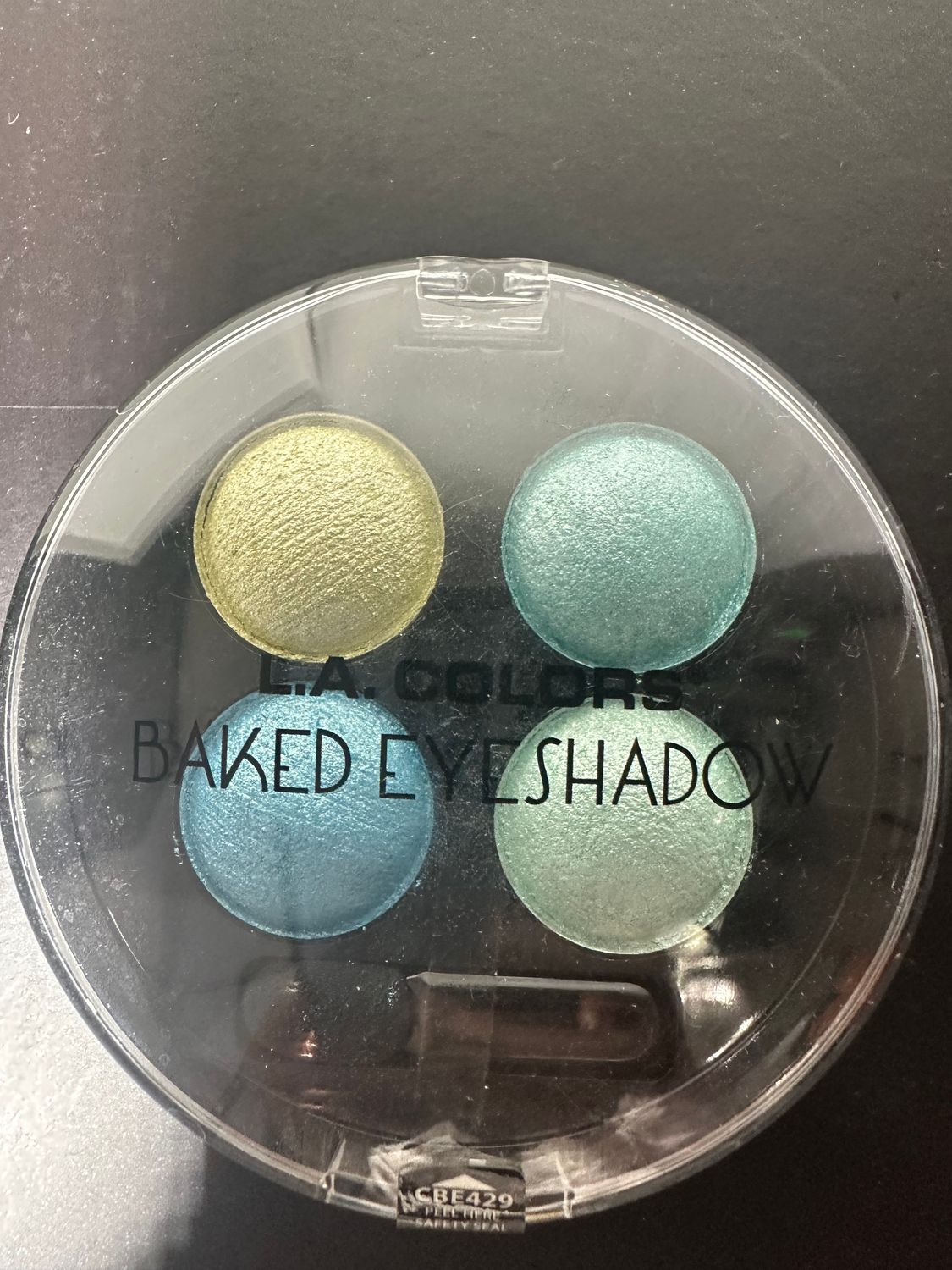 4 COLOR BAKED EYESHADOW   LA COLORS 429