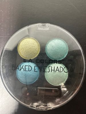 4 COLOR BAKED EYESHADOW   LA COLORS 429