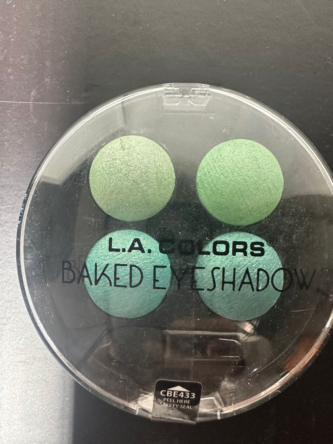 4 COLOR BAKED EYESHADOW   LA COLORS 433