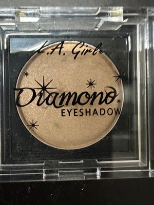 DIAMOND EYESHADOW   6PC   LA GIRLS SUPERSTAR