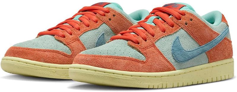 Nike SB Dunk Low &#39;Orange Emerald Rise&#39;