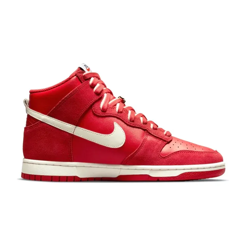 Nike Dunk High 'First Use Red'