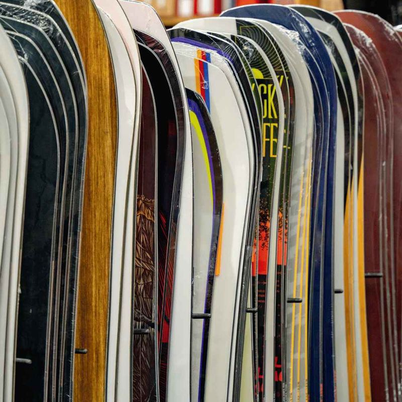 Snowboards for All Levels and Styles | Alpenland.ca