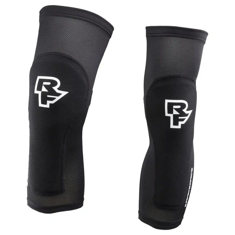 Race Face Charge Knee '23