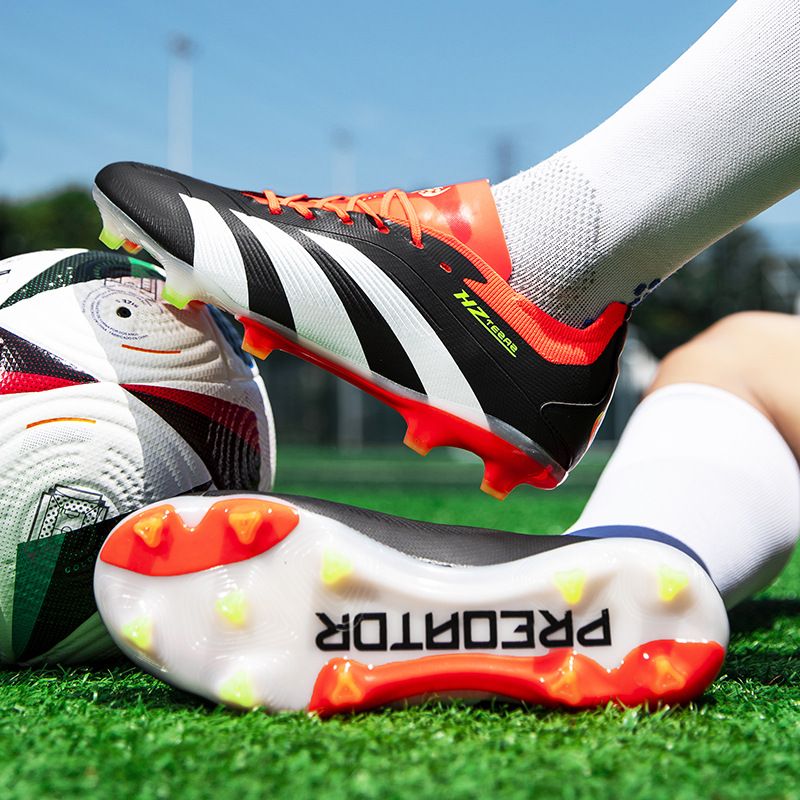 24 New Low-top Football Shoes Unisex