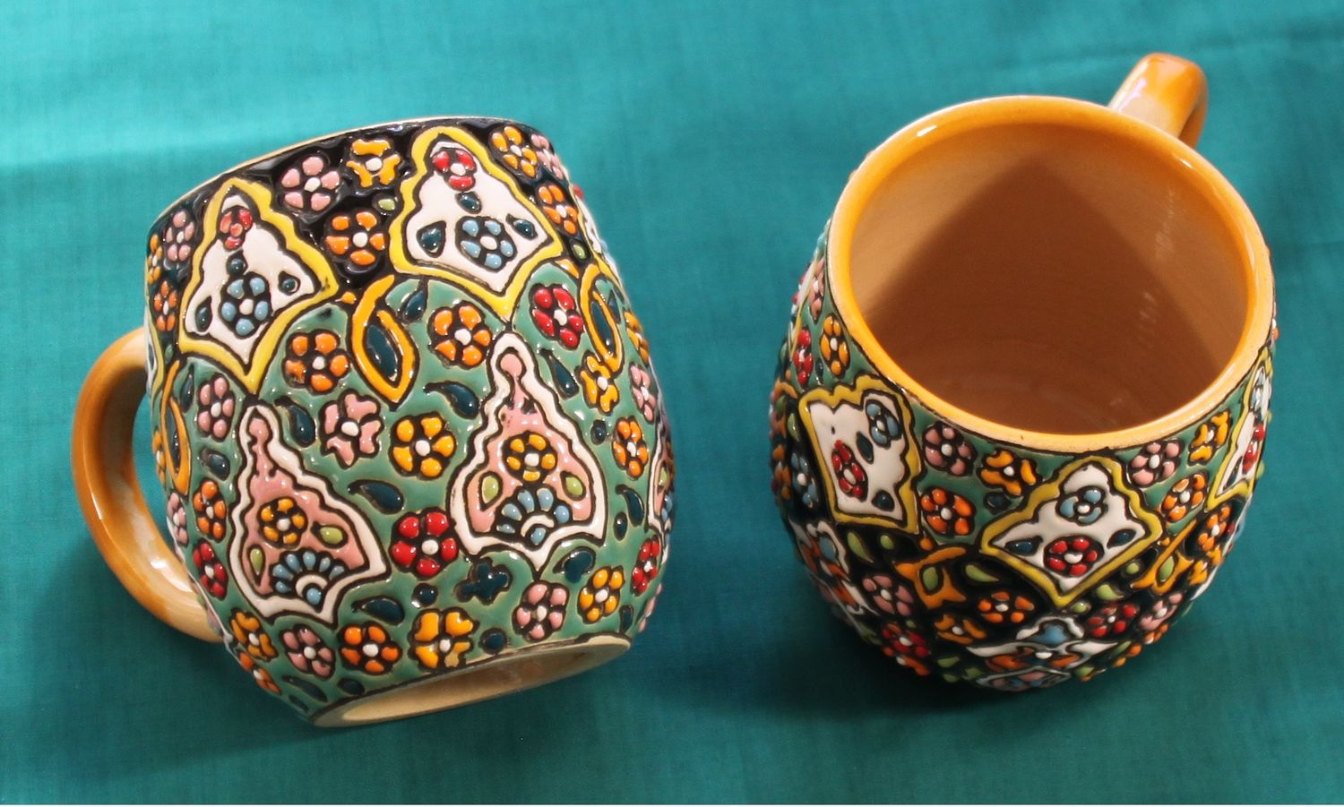 Blümchenwiese blau rot - 2 Tassen mit jeweils 350ml Fassungsvermögen