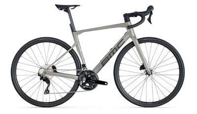BMC Roadmachine THREE Rhino Grey 2026