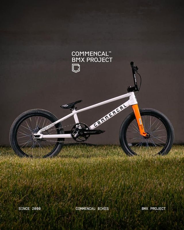 CADRE COMMENCAL BMX V1 GLITTERY WHITE CADRE COMMENCAL BMX V1 GLITTERY WHITE