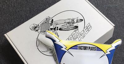 Factory Plates - Plaques d'usine - Coffret 40e anniversaire !