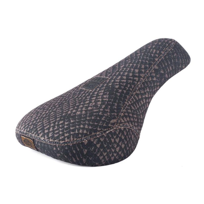 CULT X VANS SELLE