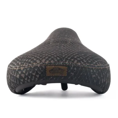 CULT X VANS SELLE