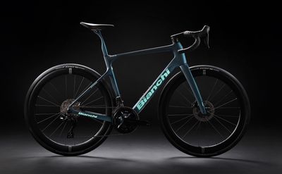 Bianchi Infinito PRO 105 DI2 12 2026 – L'Endurance sans Limites