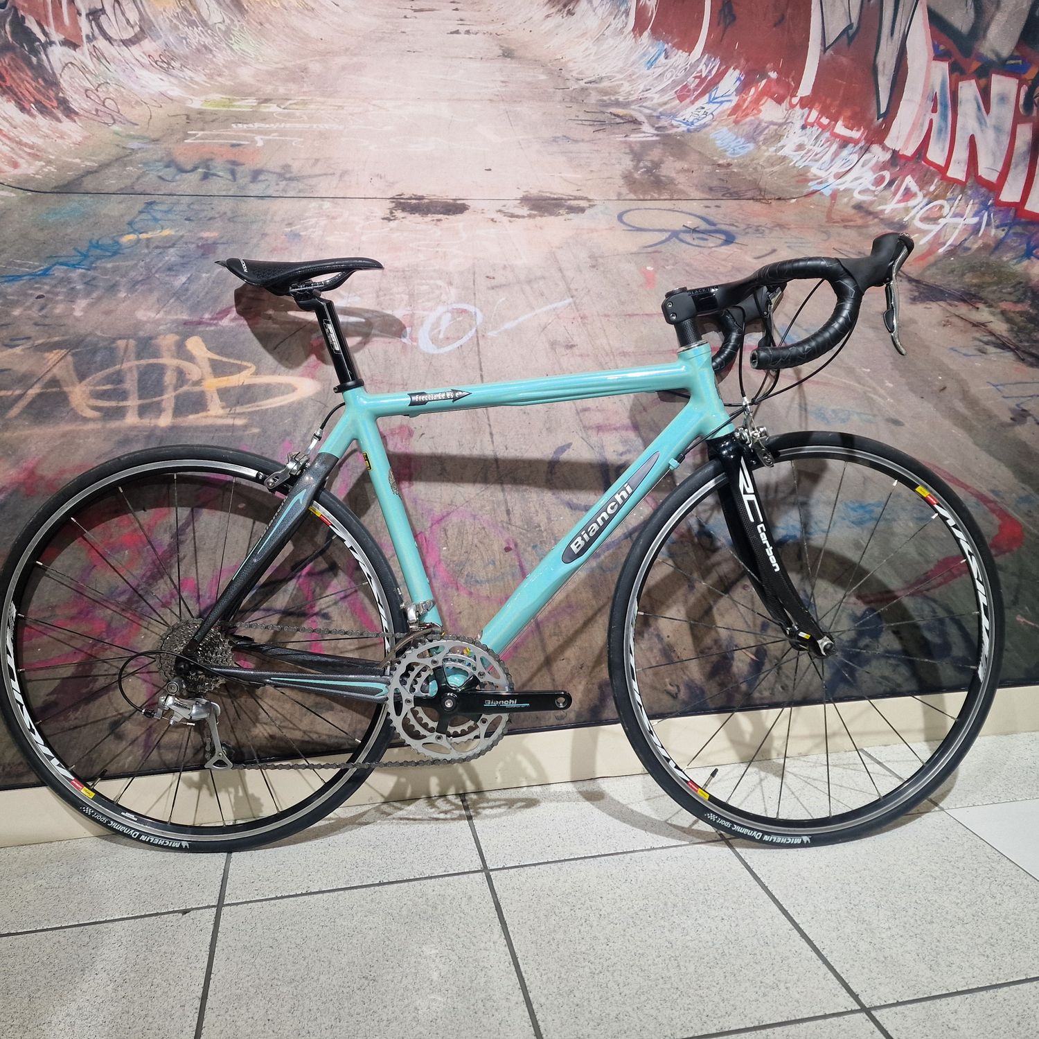 Bianchi Freccia Celeste – Cadre Hybride Alu/Carbone
