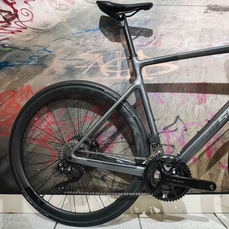 SCOTT Addict 30 2025 – Shimano 105 Di2