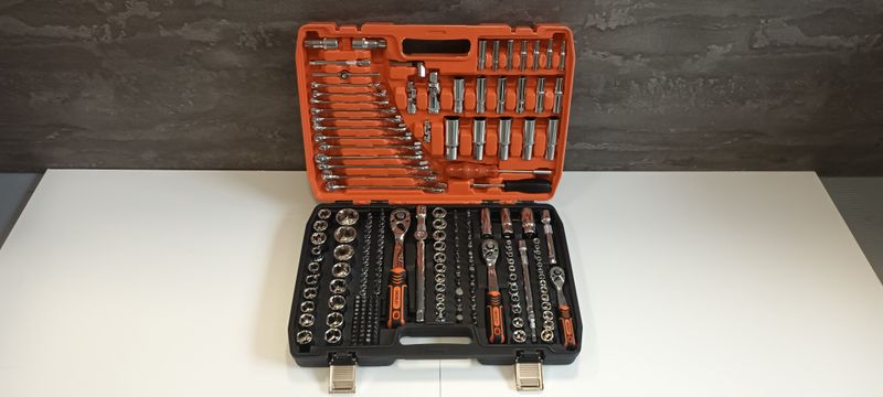 Zestaw 216 częściowy kluczy nasadowych 1/4&quot; 3/8&quot; 1/2&quot;