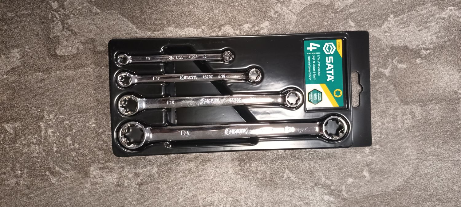 NARZĘDZIA ZESTAW 4 KLUCZY OCZKOWYCH E-TORX DWUSTRONNYCH ST09012SJ