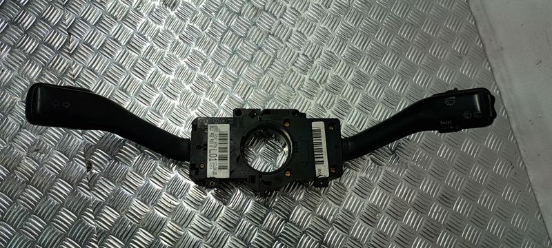 MANETKA PRZEŁĄCZNIK POD KIEROWNICE KOMPLET VW AUDI SEAT SKODA 8L0953513G OE