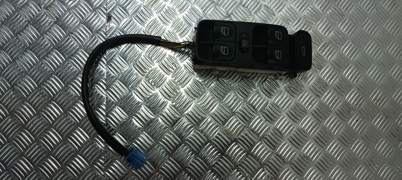 PRZEŁĄCZNIK OPUSZCZANIA SZYB MERCEDES C KLASA W203 A2038210679 OE.EU.