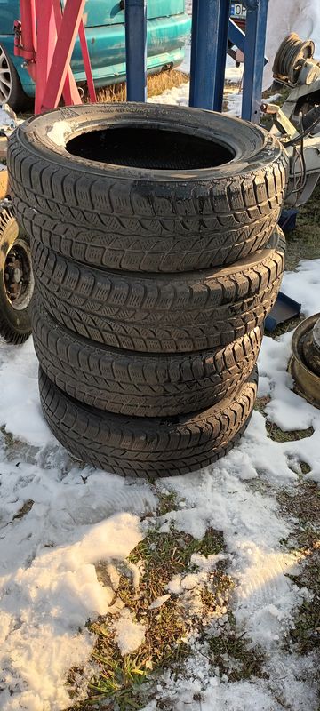 opona zimowa 195/65R15