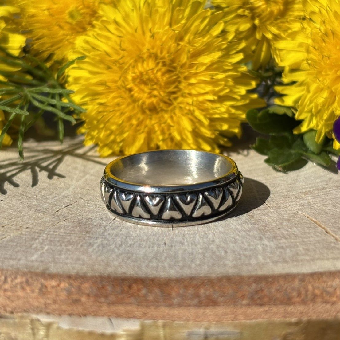 Sterling Silver Heart Band - 6.8g