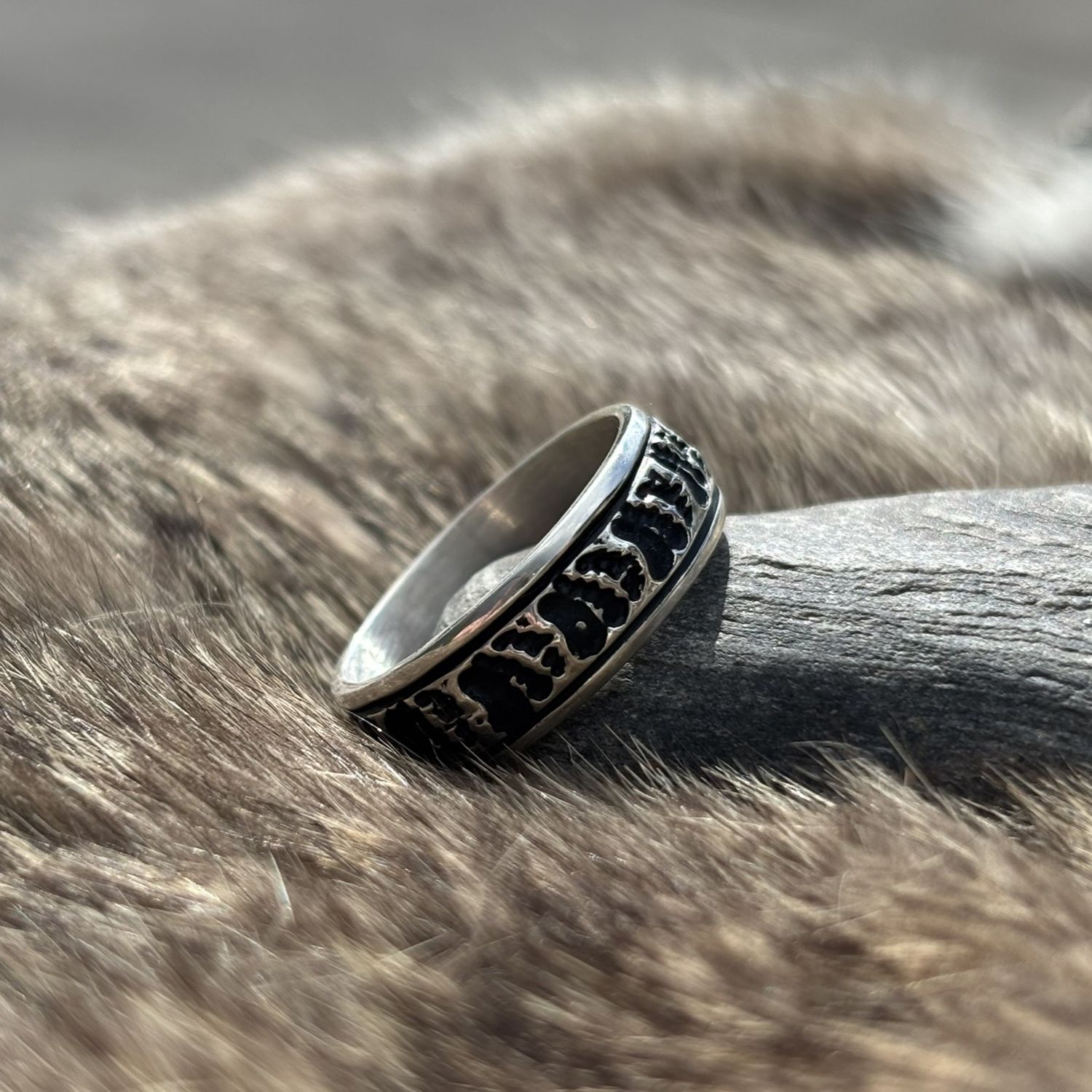 Sterling Silver Bear Track Ring - 8g