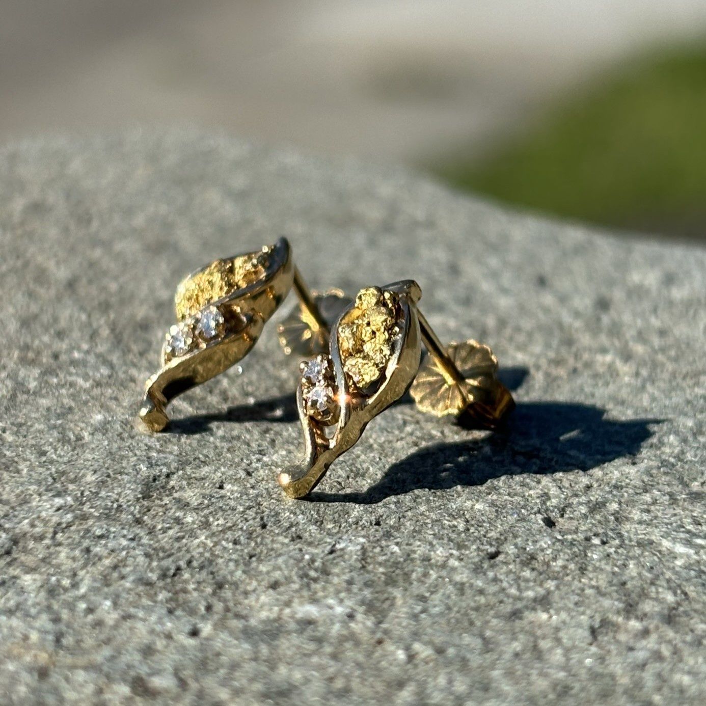 14k Glacier Leaf - .06 ctw