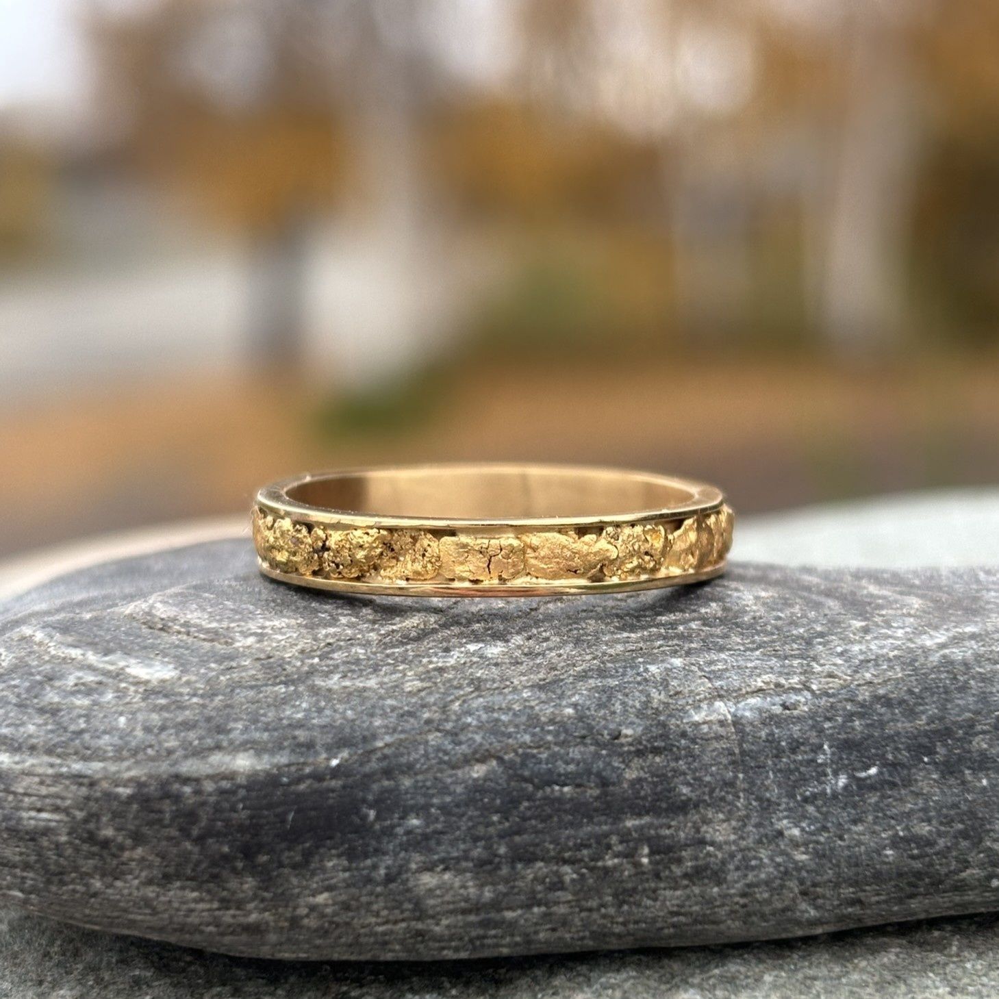 14k Golden Horizon Band