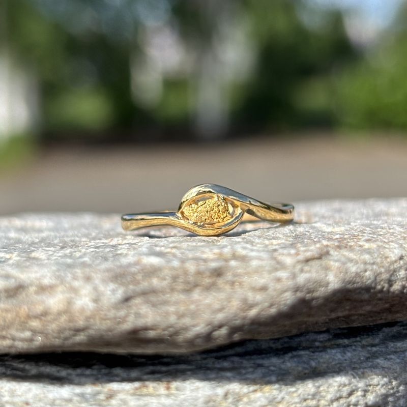 14k Single Nugget Ring
