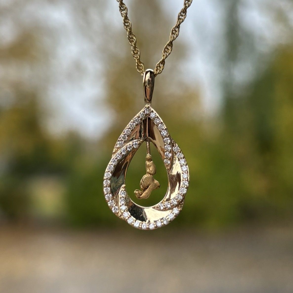 14k Golden Grace Pendant with Nugget