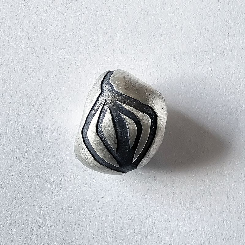 Pebble N