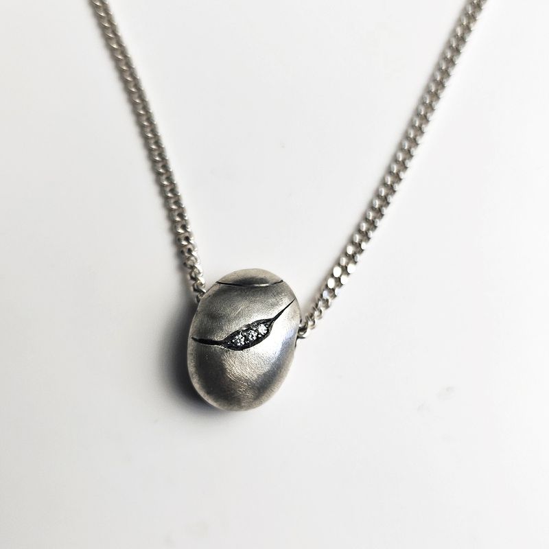 SNAIL PEBBLE