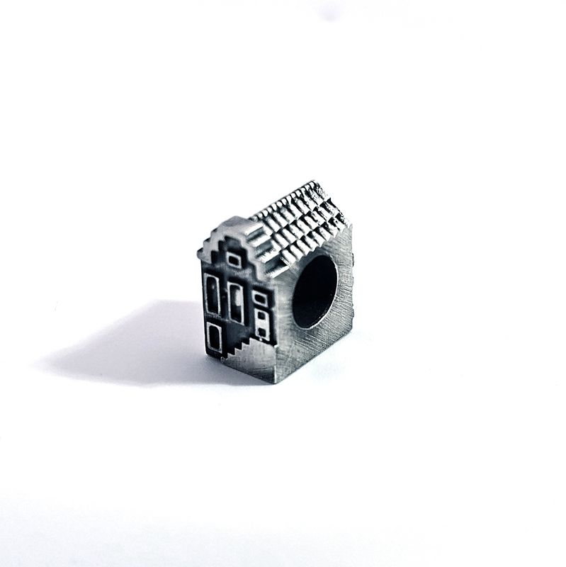 DUTCH HOUSE WITH ROSES