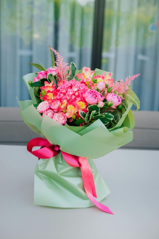 Double-sized Wildin' Spring bouquet